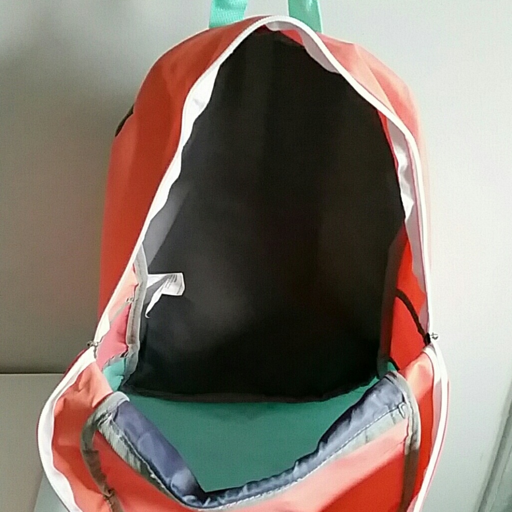 NWT backpack - Picture 3 of 4